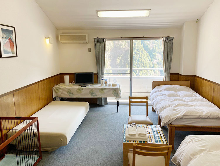 ペットと宿泊 | RIVERSIDE HOSTEL B&B